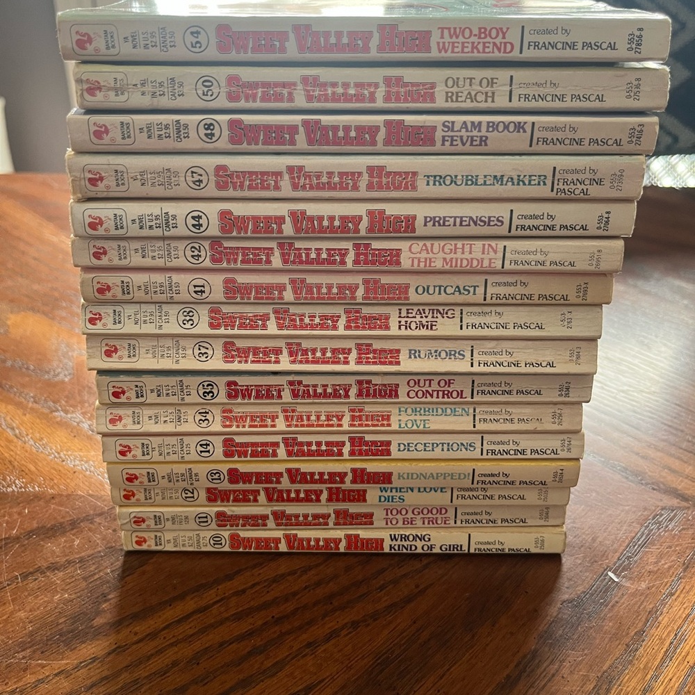 Vintage Sweet Valley High Books | 16 books | Francine Pascal